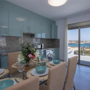  Apartamento 5 Beachfront By Holidays